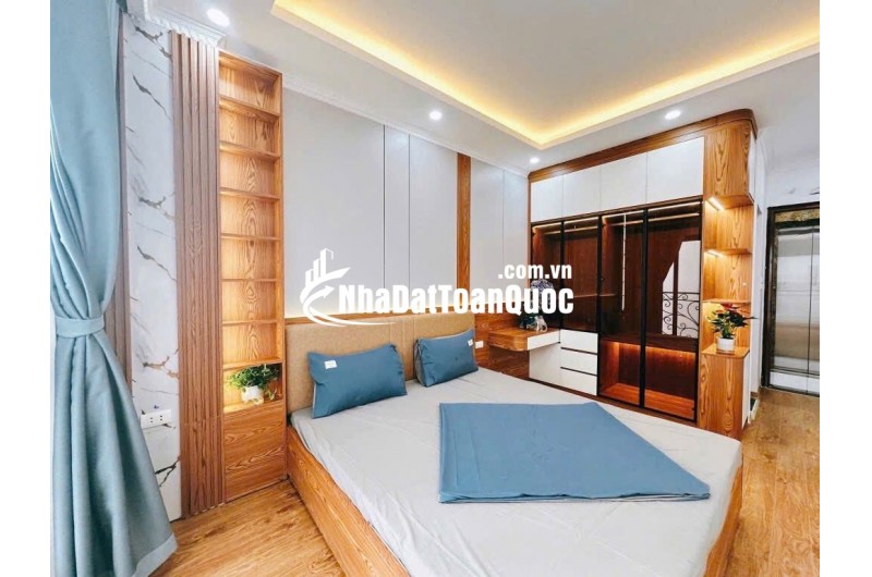 Bán nhà Trương Định 5 Tầng Thang Máy Mới Kính Koong 42m Nhỉnh 8 Tỷ